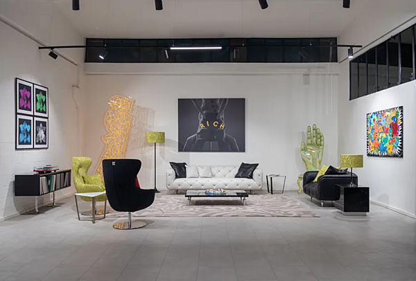 Tufted Lederarmstuhl mit Armlehnen FORMITALIA JR Overseas Fabrik FORMITALIA aus Italien. Foto №4