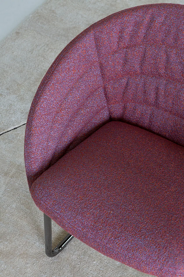 Stoffstuhl mit floralem Design Saba Petite Fleur Fabrik SABA aus Italien. Foto №3