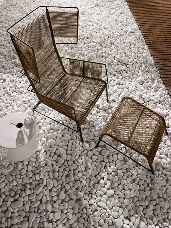 Gartenarmchair mit Fußstütze aus Aluminium LIGNE ROSET Fifty Fabrik LIGNE ROSET aus Italien. Foto №3