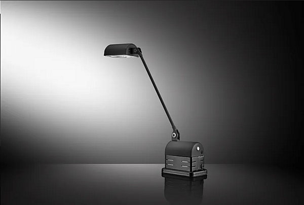 LED Tischlampe aus Metall verstellbar kabellos Lumina Daphinette Portatile Fabrik Lumina aus Italien. Foto №2