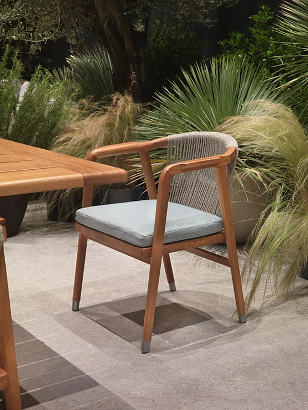 Gartenarmstuhl aus Iroko Holz mit Armlehnen FLEXFORM CRONO 220C1 Fabrik FLEXFORM aus Italien. Foto №3