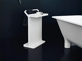 Stehender Handtuchhalter aus Edelstahl AGAPE EXMAR Multifunzione Fabrik Agape aus Italien