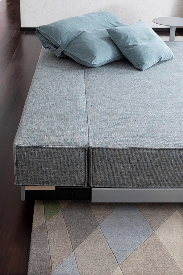 Schlafsofa aus Stoff mit gepolsterter Rückenlehne Saba Bed Breakfast Fabrik SABA aus Italien. Foto №7