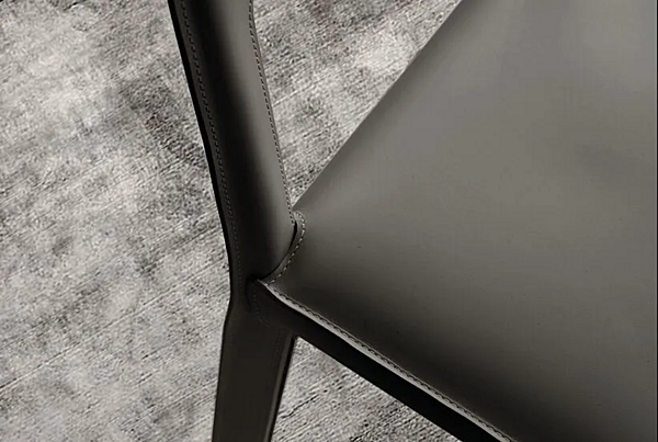Tanned Leather Chair with Open Back Mary i 4 Mariani Fabrik i 4 Mariani aus Italien. Foto №8