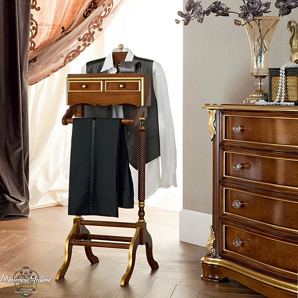 Valetstand aus Holz Modenese Luxury Interiors 13630 Fabrik MODENESE GASTONE aus Italien. Foto №2