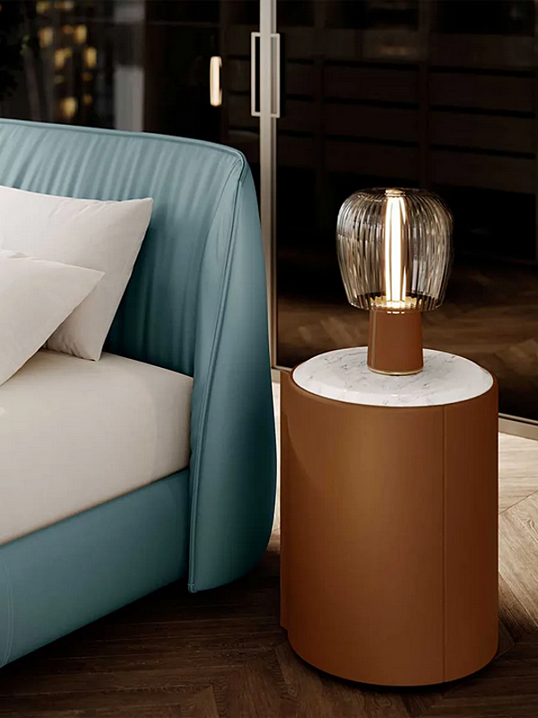 Runder Nachttisch aus Leder POLTRONA FRAU Stock N Roll Fabrik POLTRONA FRAU aus Italien. Foto №3