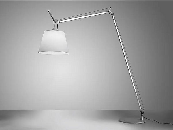 LED Stehlampe mit Schwenkarm aus Aluminium Artemide Tolomeo Maxi 0510010A Fabrik Artemide aus Italien. Foto №1