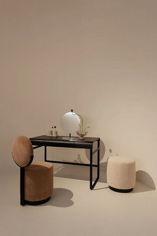 Drehstuhl aus Stoff mit weicher Rückenlehne Saba Beauty Fabrik SABA aus Italien. Foto №5