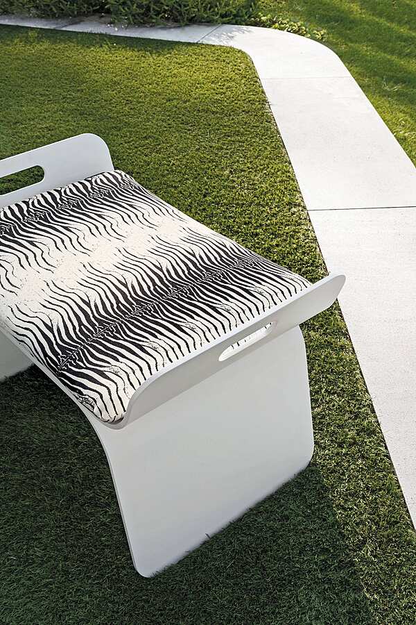 Hocker ROBERTO CAVALLI IRANJA Fabrik ROBERTO CAVALLI aus Italien. Foto №5