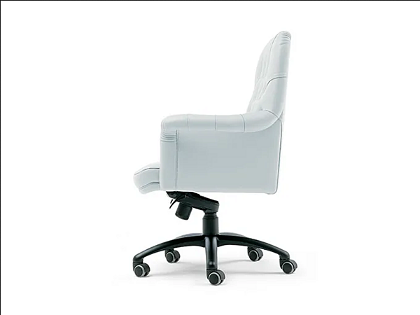 Tufted Lederstuhl Oxford POLTRONA FRAU Fabrik POLTRONA FRAU aus Italien. Foto №3