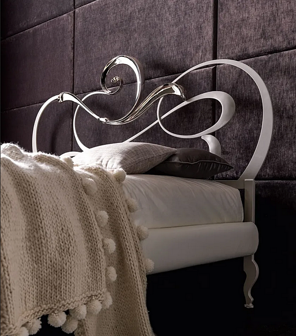 Doppelbett mit gepolsterter Rückenlehne aus Stoff CORTEZARI SCARLET 947 Fabrik CORTE ZARI aus Italien. Foto №3