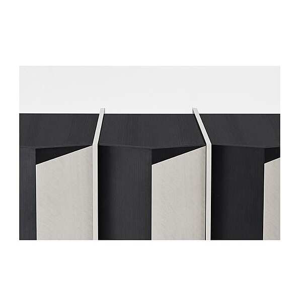 Holz-Hochschrank mit Türen Diedro Gallotti&Radice Fabrik Gallotti & Radice aus Italien. Foto №2