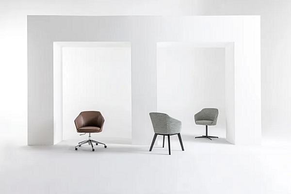 Stoffstuhl mit Armlehnen Cappellini Marfa Fabrik Cappellini aus Italien. Foto №10