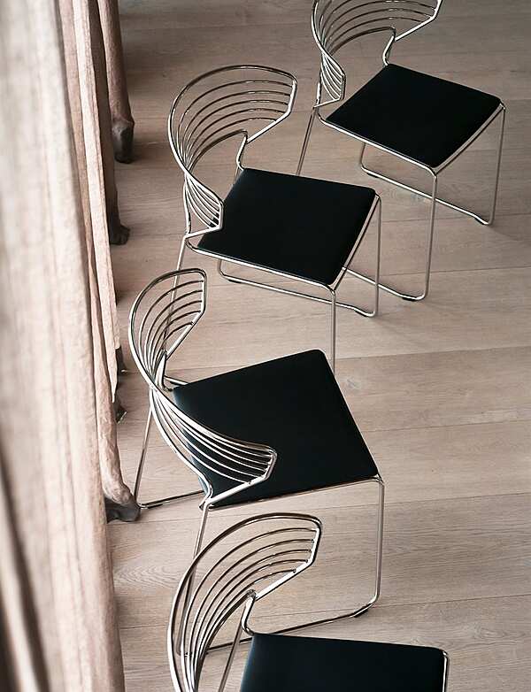 Der Stuhl DESALTO Koki Wire - chair 635 Fabrik DESALTO aus Italien. Foto №3