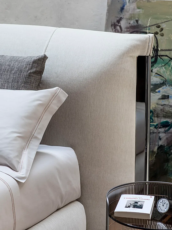 Doppelbett mit gepolsterter Rückwand Amal Flou Fabrik Flou aus Italien. Foto №3