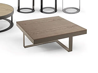 Quadratischer Couchtisch aus Metall OTIS Frigerio