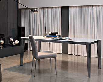 Der Stuhl 40.22 MILA