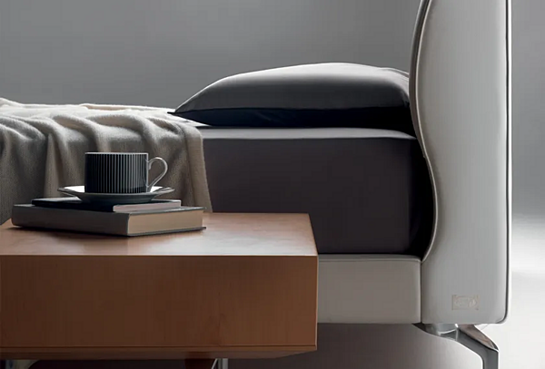 Doppelbett mit gepolsterter Rückwand aus Stoff POLTRONA FRAU EOSONNO Fabrik POLTRONA FRAU aus Italien. Foto №5