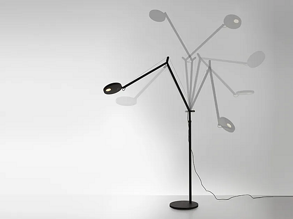 LED Stehlampe aus Aluminium mit dimmbarem Licht Artemide Demetra Fabrik Artemide aus Italien. Foto №1