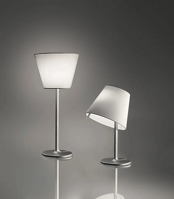 Verstellbare Nachttischlampe aus Seide Artemide Melampo 0315020A, 0315010A Fabrik Artemide aus Italien. Foto №7