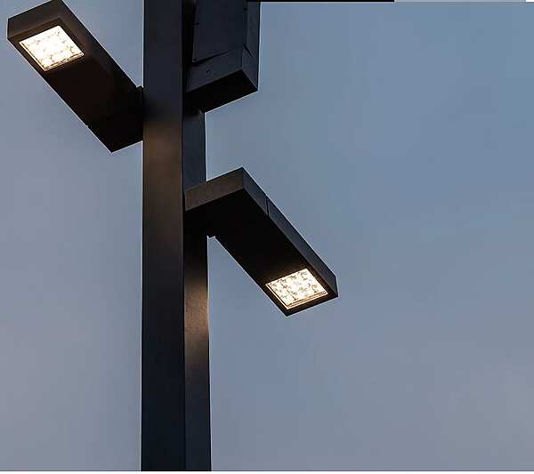 Stehlampe DELTALIGHT Polesano Fabrik DELTALIGHT aus Italien. Foto №1