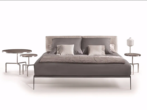 Doppelbett aus Leder mit gepolstertem Kopfteil FLEXFORM LIFESTEEL Fabrik FLEXFORM aus Italien. Foto №1