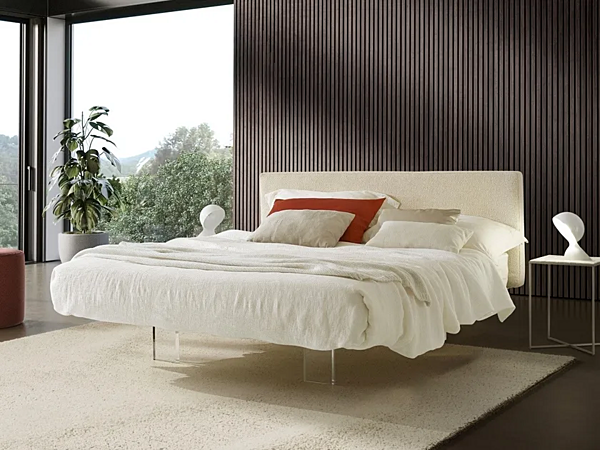 Doppeltbett mit gepolsterter Rückwand aus Stoff Duomo Design Plane Fabrik Duomo Design aus Italien. Foto №1