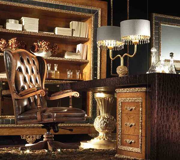 Drehbares Lederarmchair mit gepolsterter Rückenlehne Grand Royal A.R. Arredamenti 419 Fabrik A.R.ARREDAMENTI SRL aus Italien. Foto №4