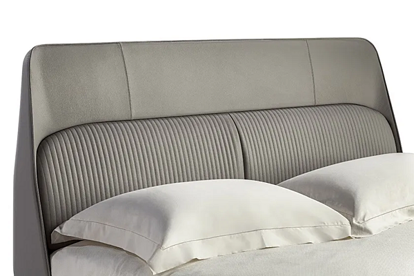 Lederbett mit gepolsterter Rückenlehne POLTRONA FRAU Coupe de Luxe Fabrik POLTRONA FRAU aus Italien. Foto №3