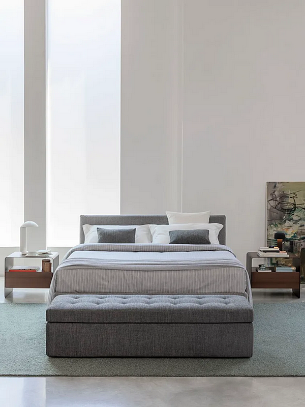 Doppelbett mit Rollen aus Stoff Flou Notturno Fabrik Flou aus Italien. Foto №3
