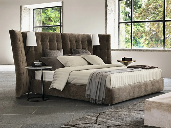 Doppelbett mit hoher gepolsterter Rückenlehne Flou Paravento Fabrik Flou aus Italien. Foto №5
