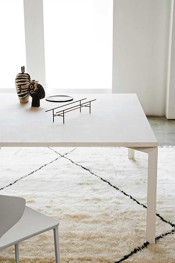 Tisch DESALTO L45 - table 588 Fabrik DESALTO aus Italien. Foto №8