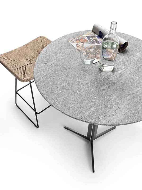 Hochter Tisch mit 3-Stern-Basis aus Aluminium FLEXFORM Fly Outdoor Fabrik FLEXFORM aus Italien. Foto №3