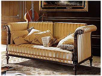 Couch 1774