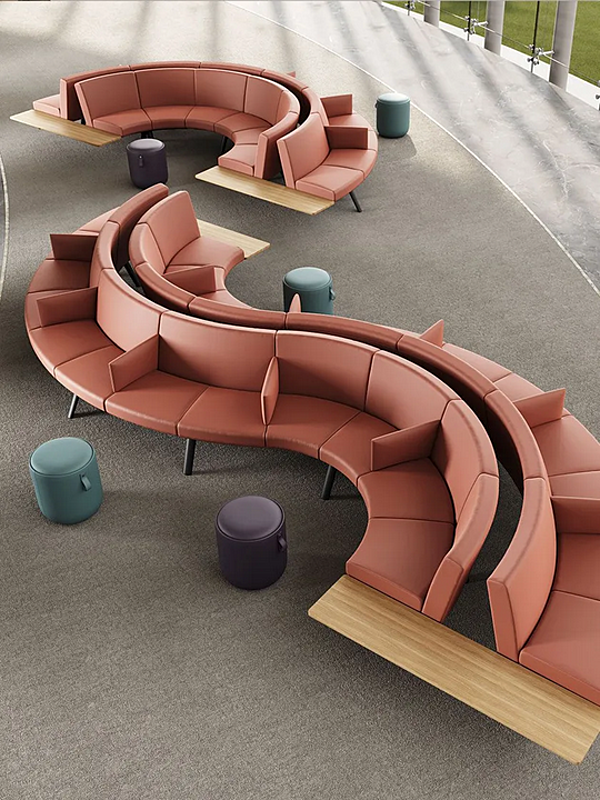 Leder Pouf Bay System POLTRONA FRAU Fabrik POLTRONA FRAU aus Italien. Foto №4