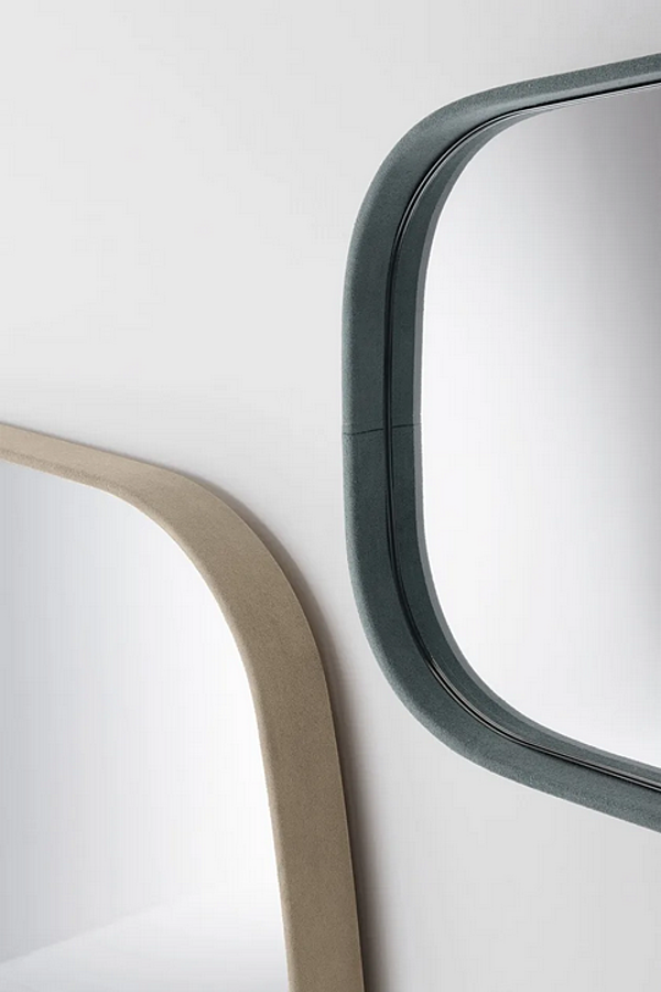 Wandmontierter quadratischer Spiegel mit Rahmen aus Gallotti&Radice Soft Square Mirror Fabrik Gallotti & Radice aus Italien. Foto №2