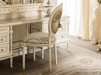 Polsterstuhl aus Stoff Modenese Luxury Interiors 14531 Polsterstuhl aus Stoff Modenese Luxury Interiors 14531 Fabrik MODENESE GASTONE aus Italien