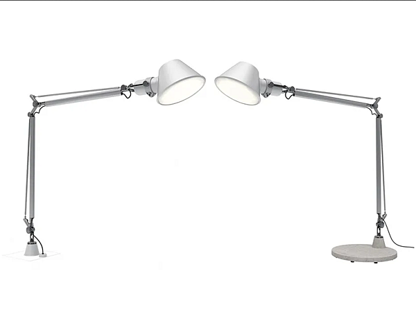 LED напольная лампа с поворотной ручкой Tolomeo XXL Outdoor материал алюминий бренд Artemide 1532150A, 1535150A Fabrik Artemide aus Italien. Foto №1