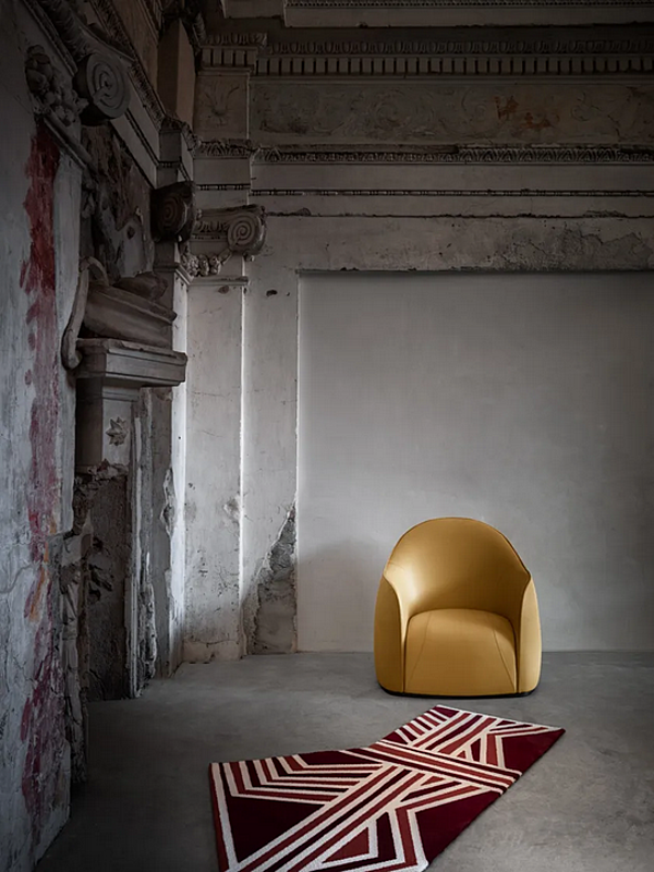 Lederarmchair mit Armlehnen GHIDINI1961 Sweet Armchair Fabrik GHIDINI1961 aus Italien. Foto №3