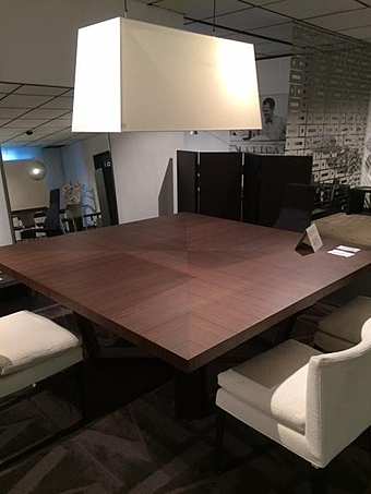 Tisch XILOS