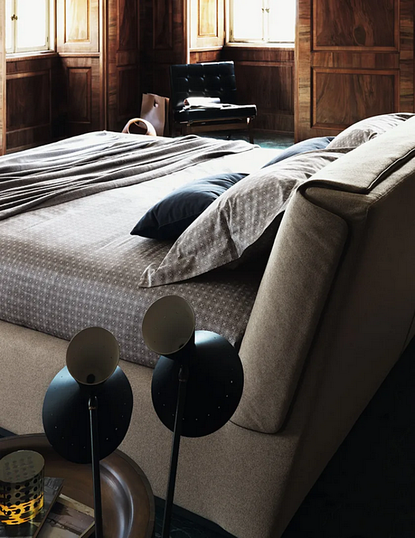 Doppelbett mit gepolsterter Rückenlehne Flou Gentleman Fabrik Flou aus Italien. Foto №3