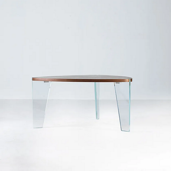 Dreieckiger Couchtisch aus Walnussholz DALE Sospeso H 114 Fabrik DALE aus Italien. Foto №5