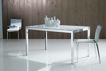 Tisch 01.36 MAGO