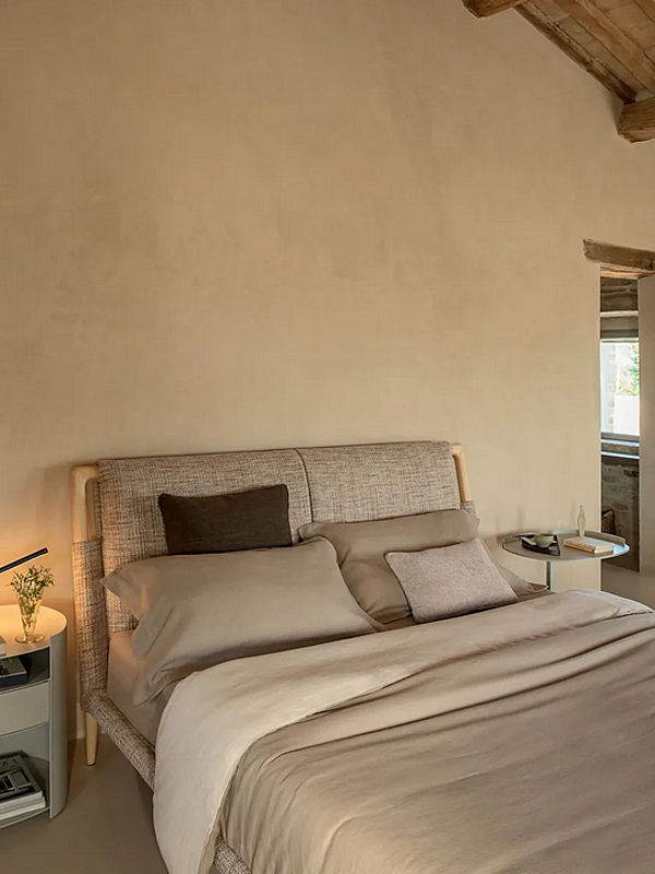 Doppelbett mit gepolstertem Kopfteil Flou Gaudi Fabrik Flou aus Italien. Foto №18