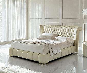 Bett WINDSOR