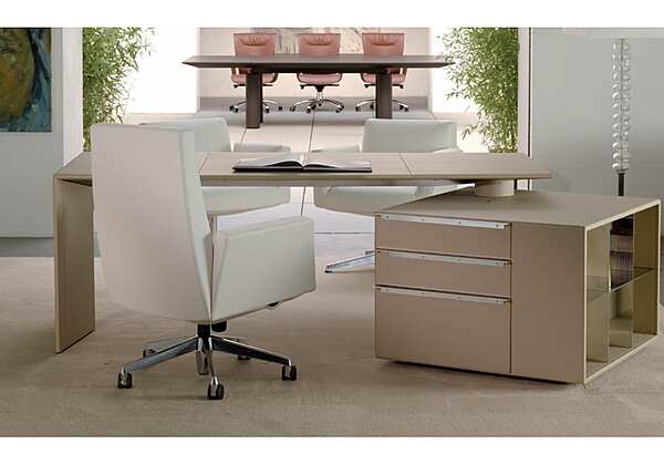 Schreibtisch POLTRONA FRAU C.E.O Cube Desk Fabrik POLTRONA FRAU aus Italien. Foto №7