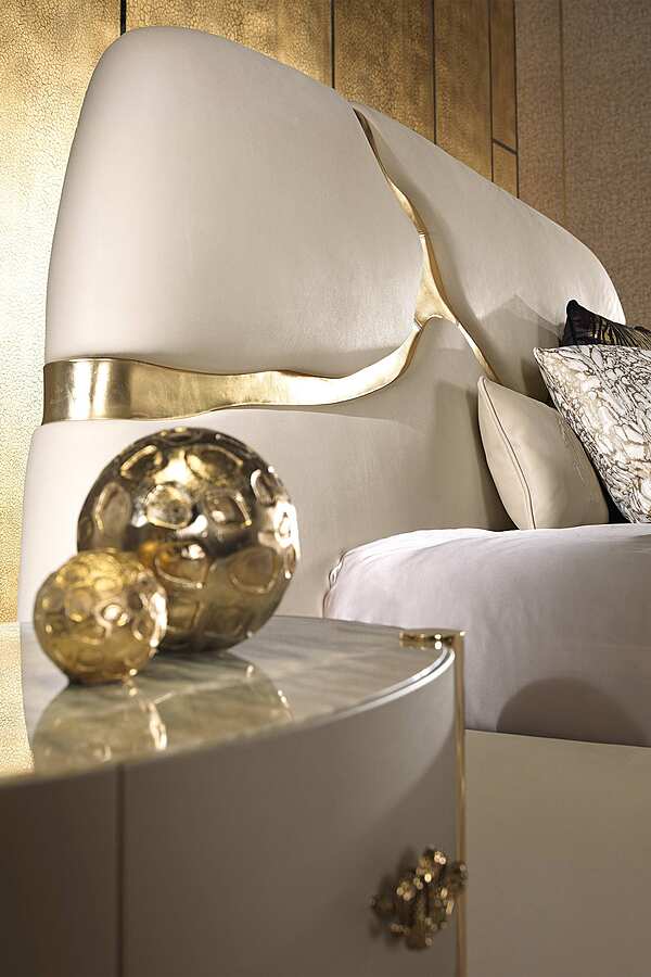 Bett ROBERTO CAVALLI ELGON Fabrik ROBERTO CAVALLI aus Italien. Foto №3