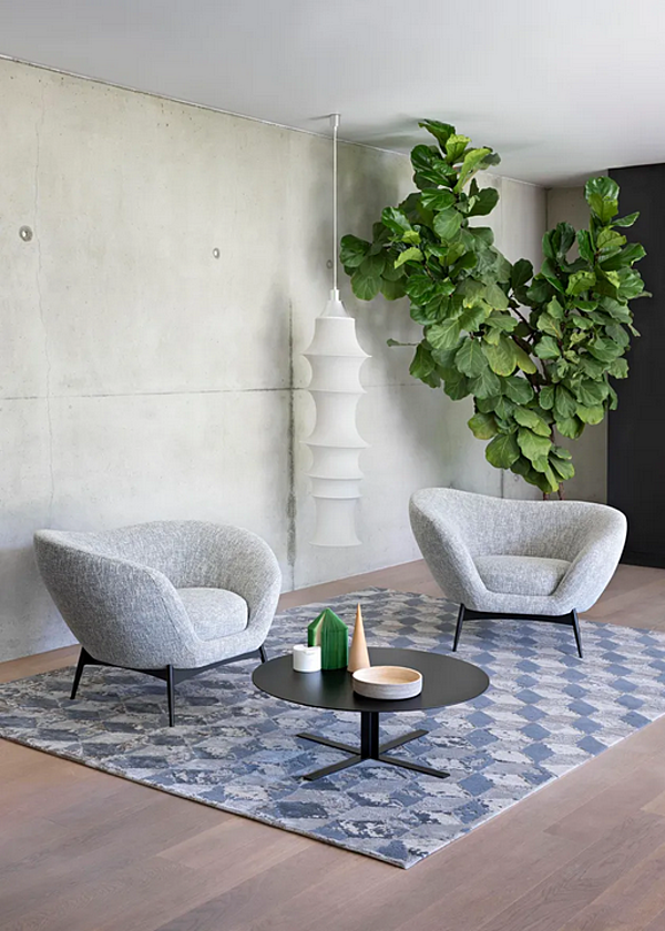 Stoffarmstuhl mit Armlehnen Saba Oltremare Fabrik SABA aus Italien. Foto №4