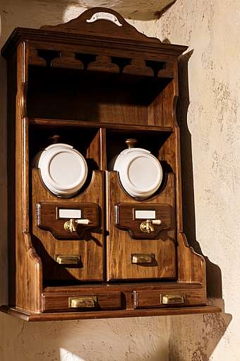 Weinmöbel und Accessoires БАР ВИННЫЙ ПОДВЕСНОЙ