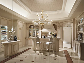 Küche mit Insel aus Holz Martini Interiors Desiderio Villa a Mosca
